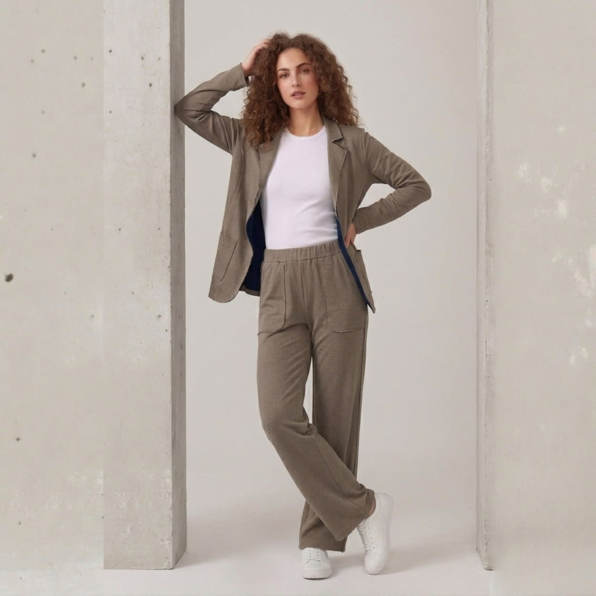 Loungewear Set Eleonor Navy / Marron, foto 3 de 5