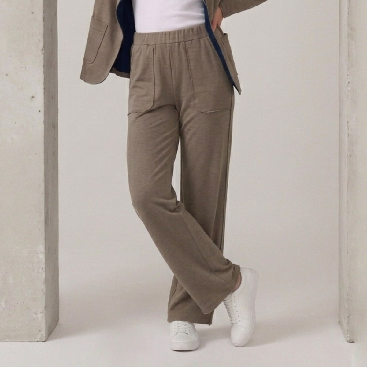 Loungewear Set Eleonor Navy / Marron, foto 4 de 5